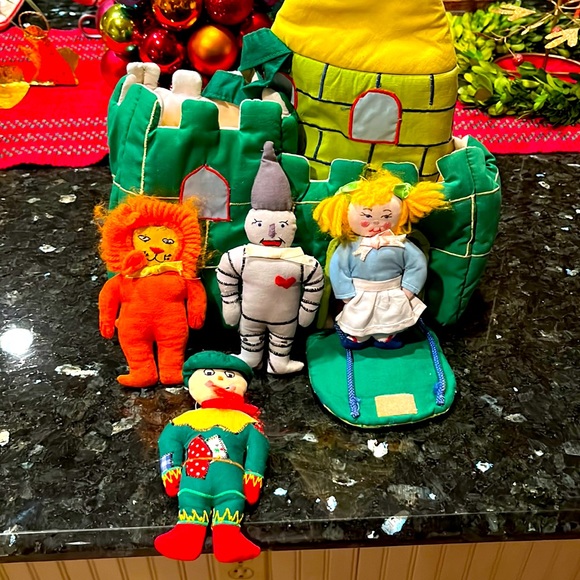 kubla craft Other - Wizard of Oz castle play set, lion, scarecrow, tin man, girl. Kubla Craft Vintag